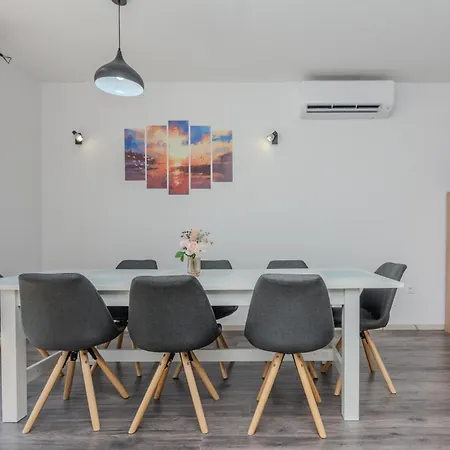Holiday home Family Friendly House With A Swimming Pool - Lozice, - 23513 Vir