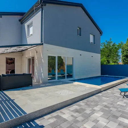 Family Friendly House With A Swimming Pool - Lozice, - 23513 Holiday home Vir